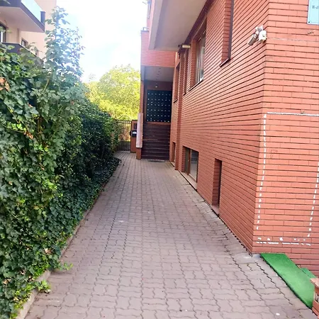 Clara Two Cozy * Bukurešť