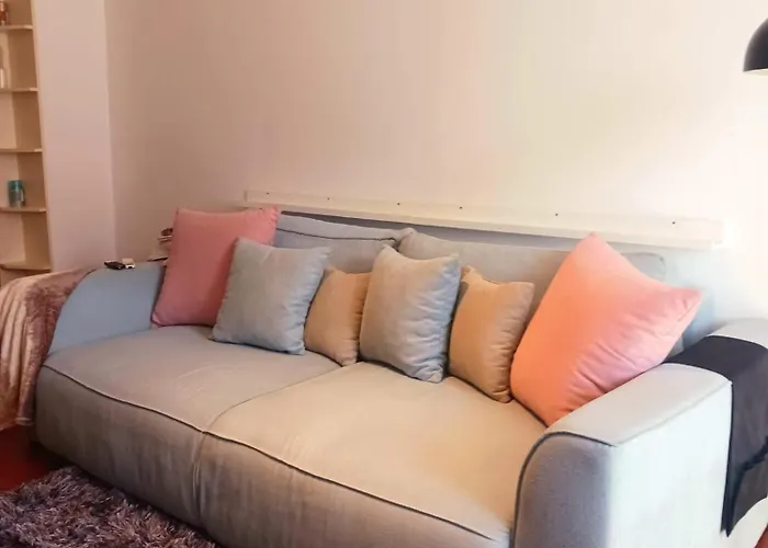 Clara Two Cozy * בוקרשט