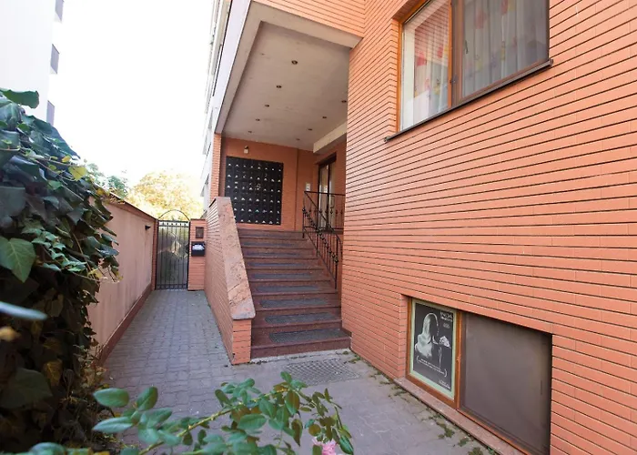 Апартаменти Clara Two Cozy Бухарест